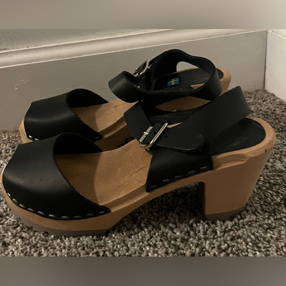 MIA size 36 black strappy clogs great condition gently worn